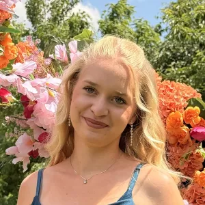 Krisztina - Profesor de biologie - Cluj-Napoca