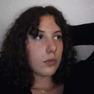 Emilie - Prof de lecture - Paris