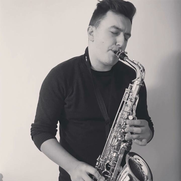 Saxophone and Clarinet Lessons With Experienced Tutor Online For Beginner and Intermediate Levels