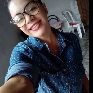 Larissa - Professor de Biologia - Dezoito do Forte