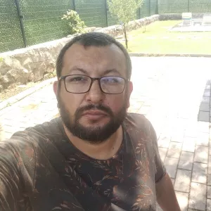 Mahmut - İngilizce öğretmeni - 