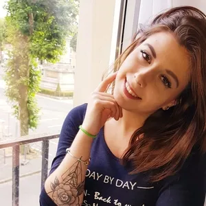 Léa - Prof d'aide à la rédaction de cv - lettre de motivation - Sedan