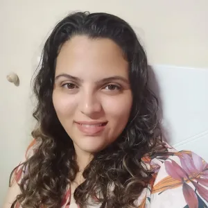 Danyelle - Prof de gramática - Brasília