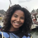 Yasmin - Prof de português (brasil) - Rio do Ouro