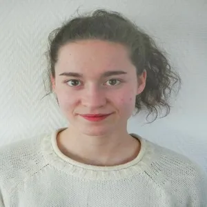 Lucie - Sortie d'école & baby-sitting - Nîmes