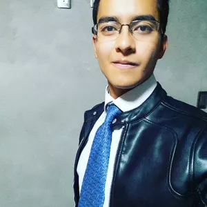 ADRIAN IVAN - Profesor de biología - CDMX
