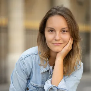 Charlotte - Prof de fle - français langue étrangère - Paris 10e