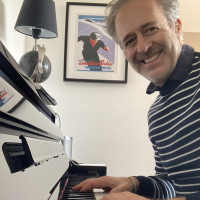 Pianiste/chanteur donne leçons de piano / solfège sur Montpellier et alentours à domicile 