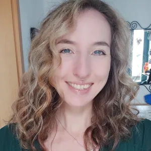 Alisa - Lehrkraft für Englisch - Mertloch