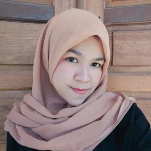 Melva - Guru bahasa inggris - Padang
