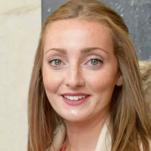 Caroline - ESOL teacher - Villennes-sur-Seine