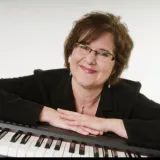 Karla - Piano teacher - 