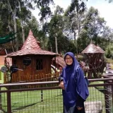 Isti - Guru ekonomi - Karawaci