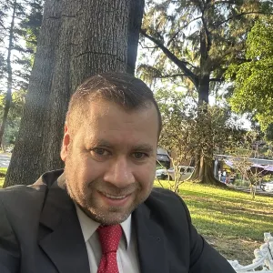 César - Profesor de historia - Zapopan