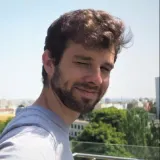 Jean - Prof d'économie - Paris