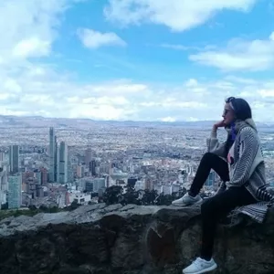 Hansbleydy - Profe de ciencias sociales - Bogotá