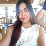Laura - Profe de filosofía - La Apartada