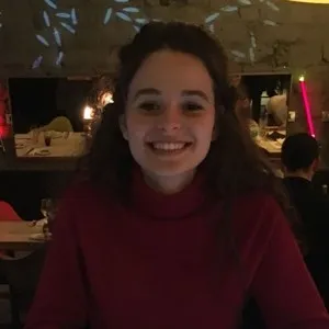 Julie - Prof de maths - Paris