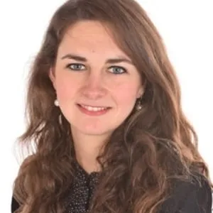 Charlotte - Prof d'économie - Talence