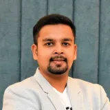 Nirav - Economics tutor - Mumbai