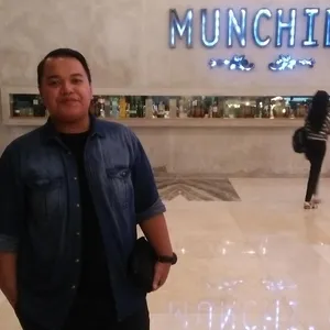 Ilham - Guru farmasi - DKI Jakarta