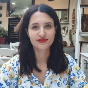 Anna - Insegnante di latino - La cinquina - bufalotta