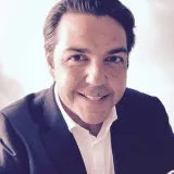 Oliver - profesor de redes sociales - 
