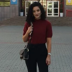 Ekin - Dilbilgisi öğretmeni - Ankara