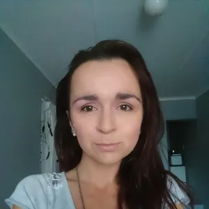 Roxanne - Esthetics tutor - East London