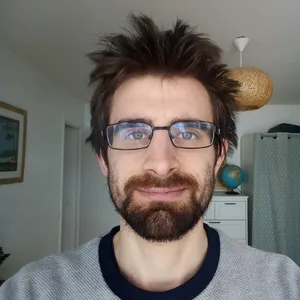 Pierre - Prof d'initiation informatique - Les Molières