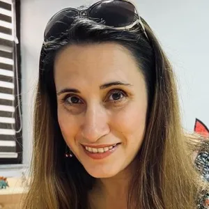 Ayten - Bulgarca öğretmeni - 