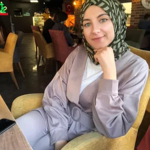 Tuğba - Matematik öğretmeni - Niğde