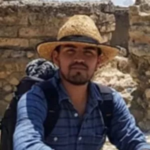 Julio César - profesor de historia - Toluca de Lerdo