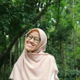 Tazkia - Guru ekonomi - Parongpong