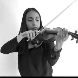 Genesis - profesor de violín - Santiago