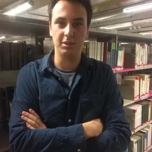 Arthur - Prof d'histoire - géo - Paris