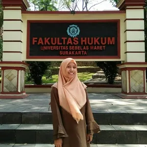 Jelina Berliani - Guru matematika - Surakarta