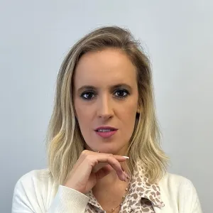 Luana - Prof de fisioterapia - São Paulo