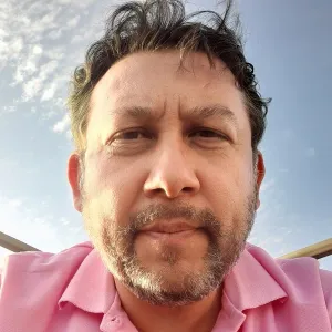 Pedro - Profesor de derecho fiscal - Santiago