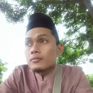 Agus - Guru bahasa inggris - Kediri