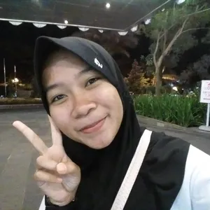 Umun - Guru matematika - Surakarta