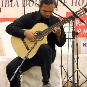 Devon - Guru gitar - Medan