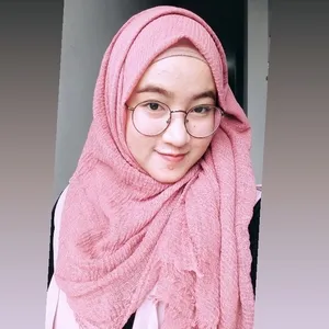 Litha - Guru farmasi - DKI Jakarta