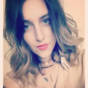 Justine - Prof d'initiation informatique - Valvignères