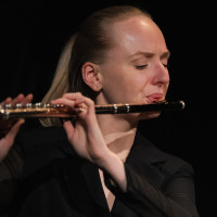 Musicienne diplômée du DNSPM donne cours de flûte traversière et de solfège