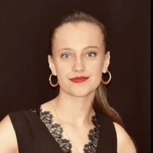 Chloé - Prof d'histoire - géo - Montargis