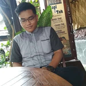 Prayogi - Guru matematika - Surakarta