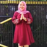 Kamelia - Guru bahasa inggris - Ngamprah