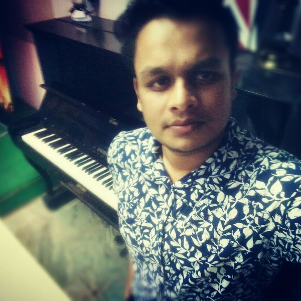 Student make career in music .To join music classes in Noida. Hurry Up Now.