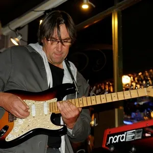 Ted - Prof de guitare - Déols